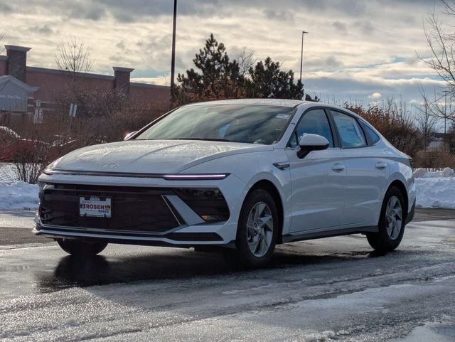 Certified Used 2026 White Hyundai SE image 3