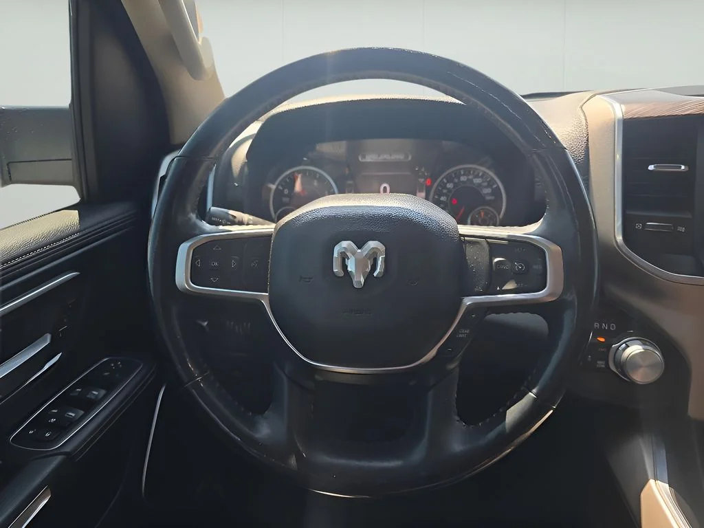 Used 2020 Bright White Clearcoat Ram Laramie image 20