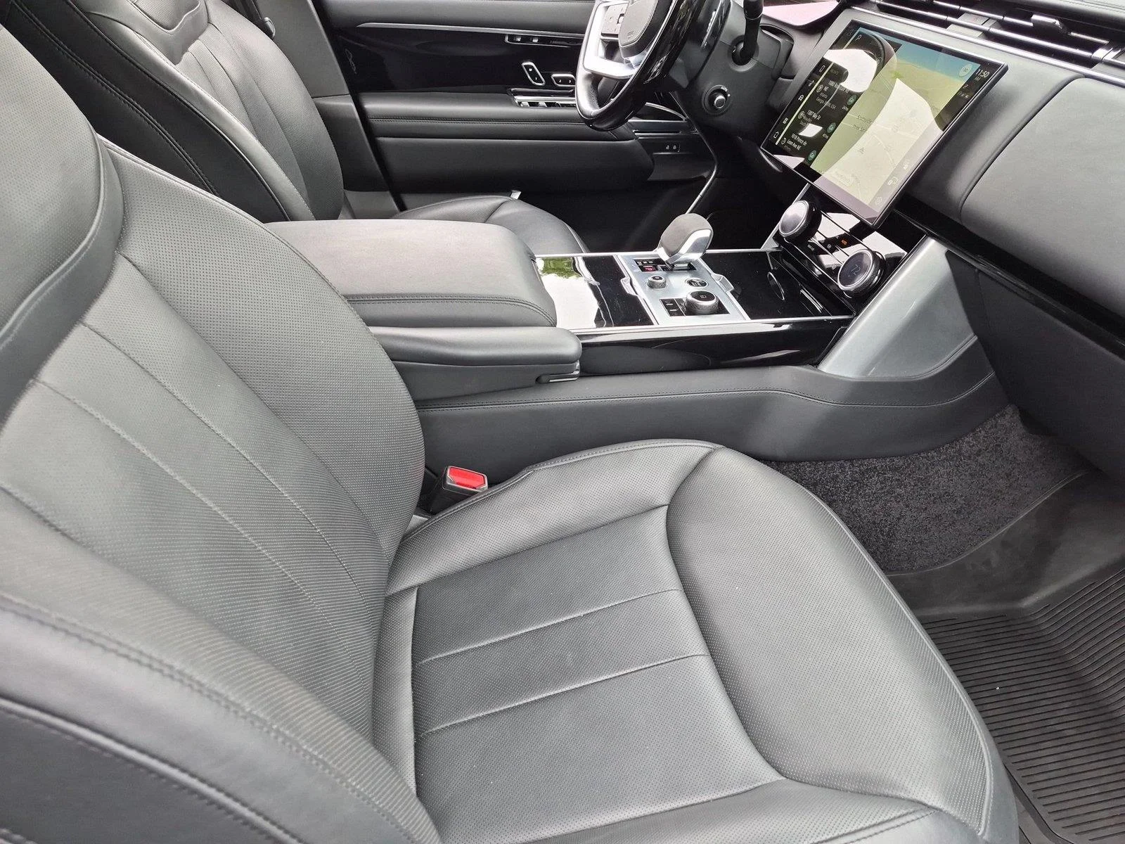 Used 2023 Eiger Grey Metallic Land Rover Autobiography image 38