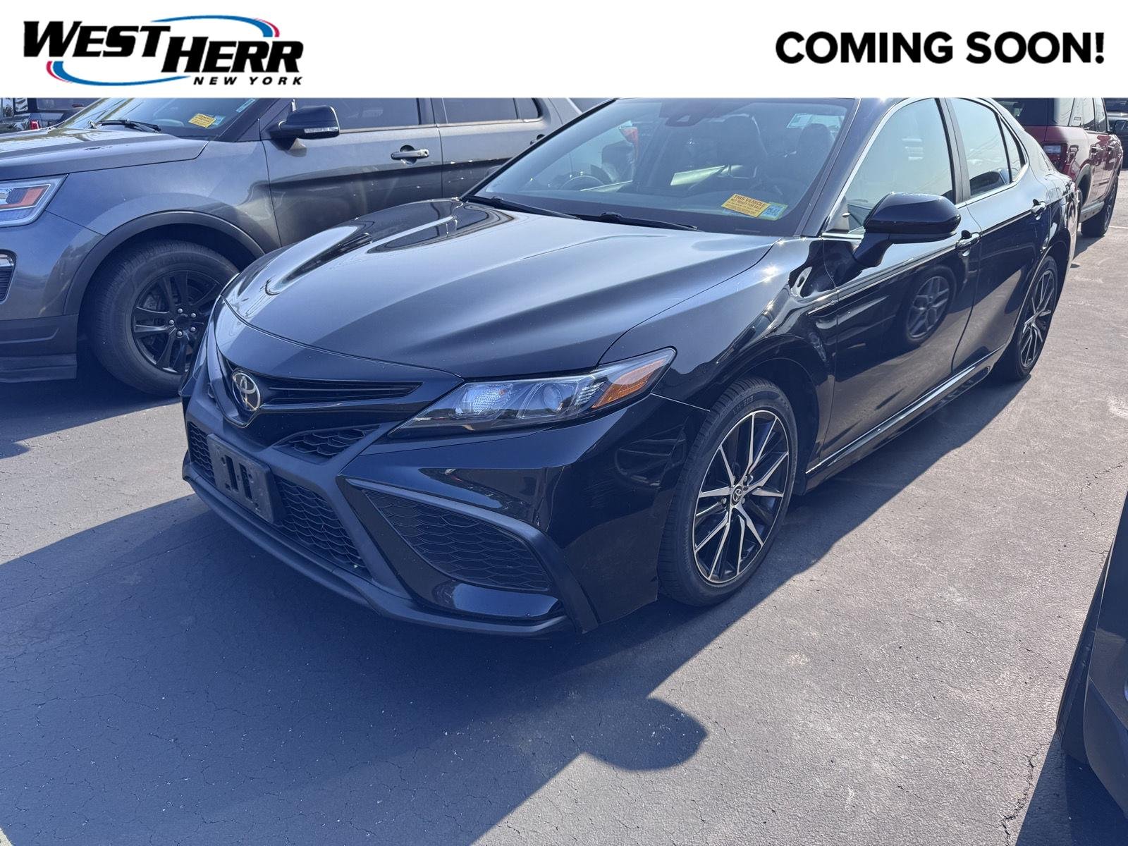 Used 2021 Midnight Black Metallic Toyota SE image 1