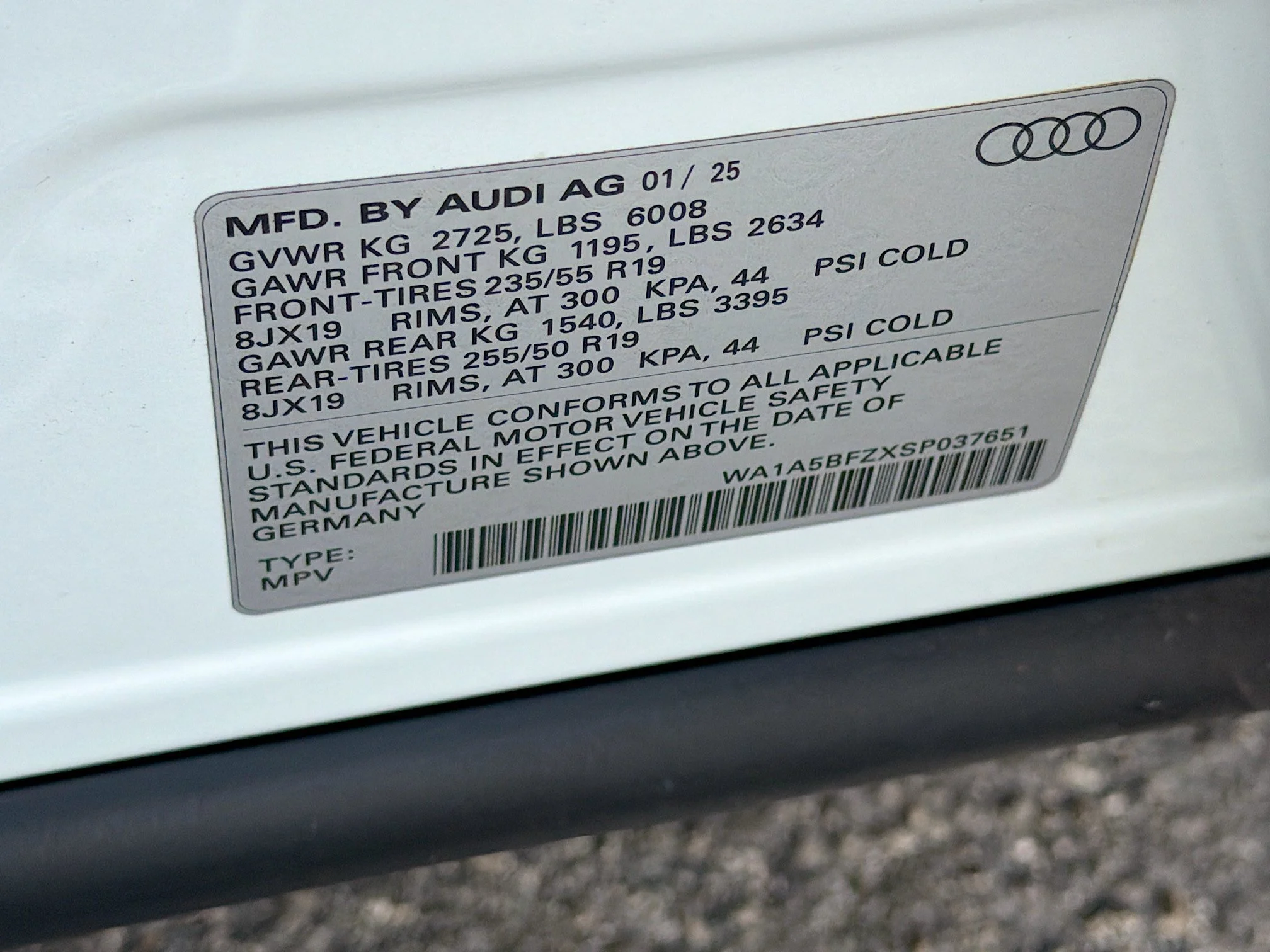 Used 2025 Glacier White Audi Premium image 43