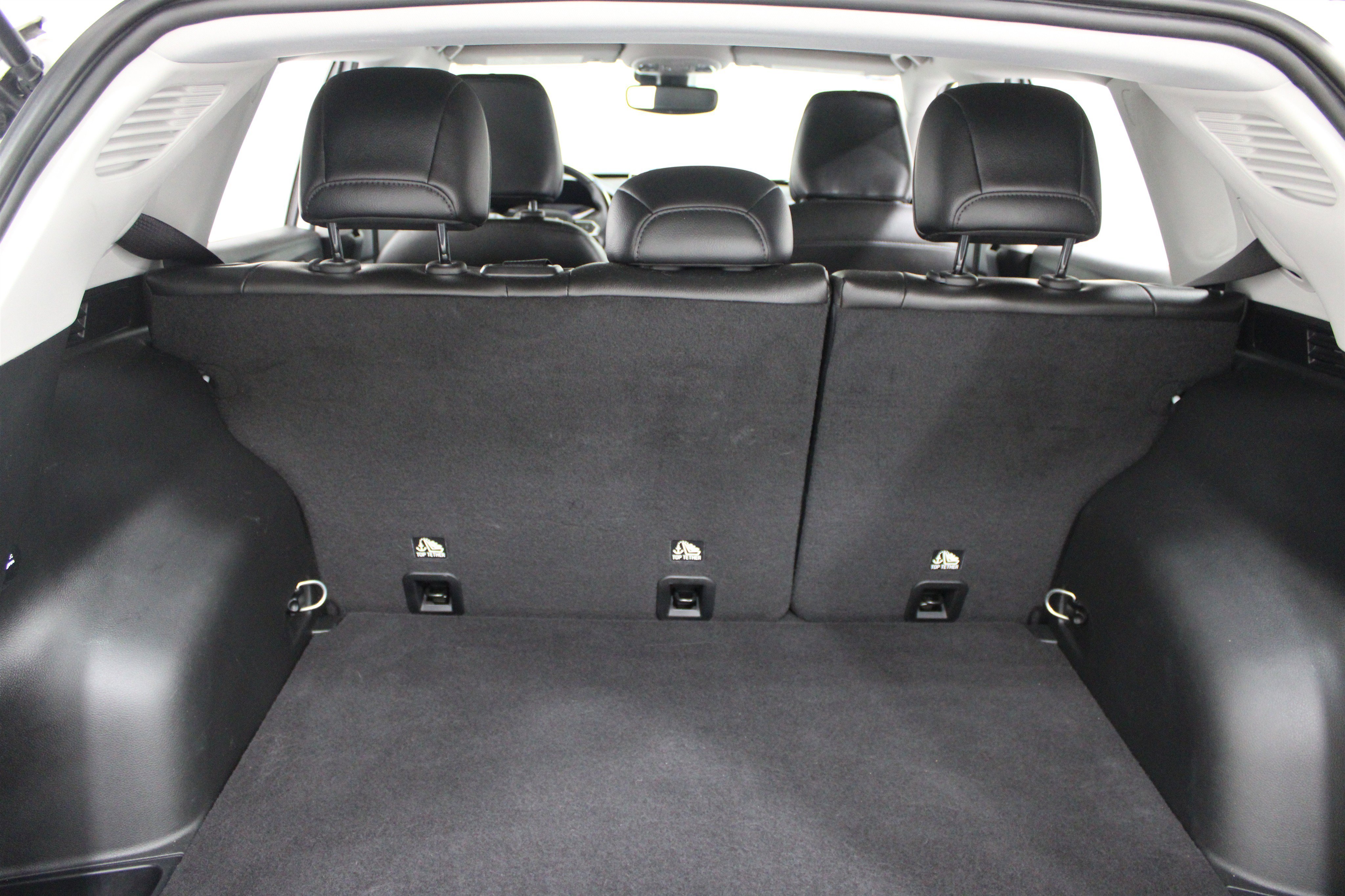 Used 2022 Bright White Clearcoat Jeep Latitude Lux 4x4 image 22