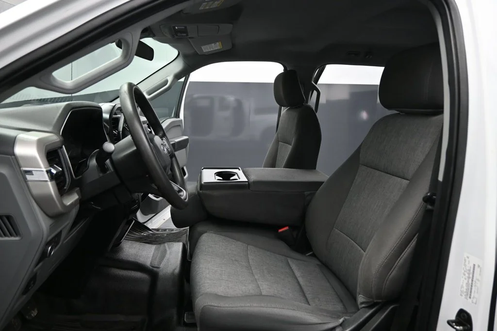 Used 2021 White Ford XL image 9