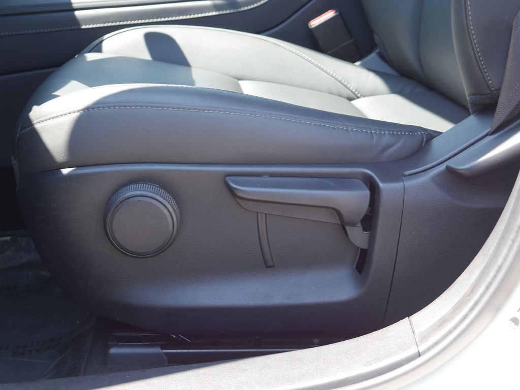 Certified Used 2023 White Mazda 2.5 S Select Package image 14