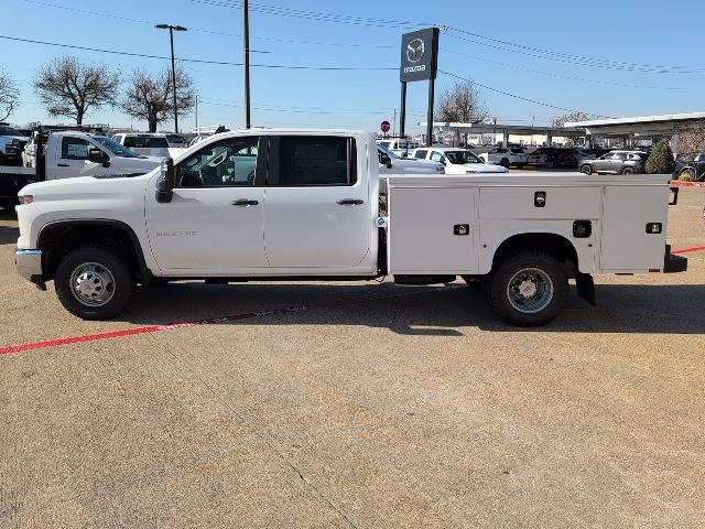 New 2026 Summit White Chevrolet Work Truck image 24