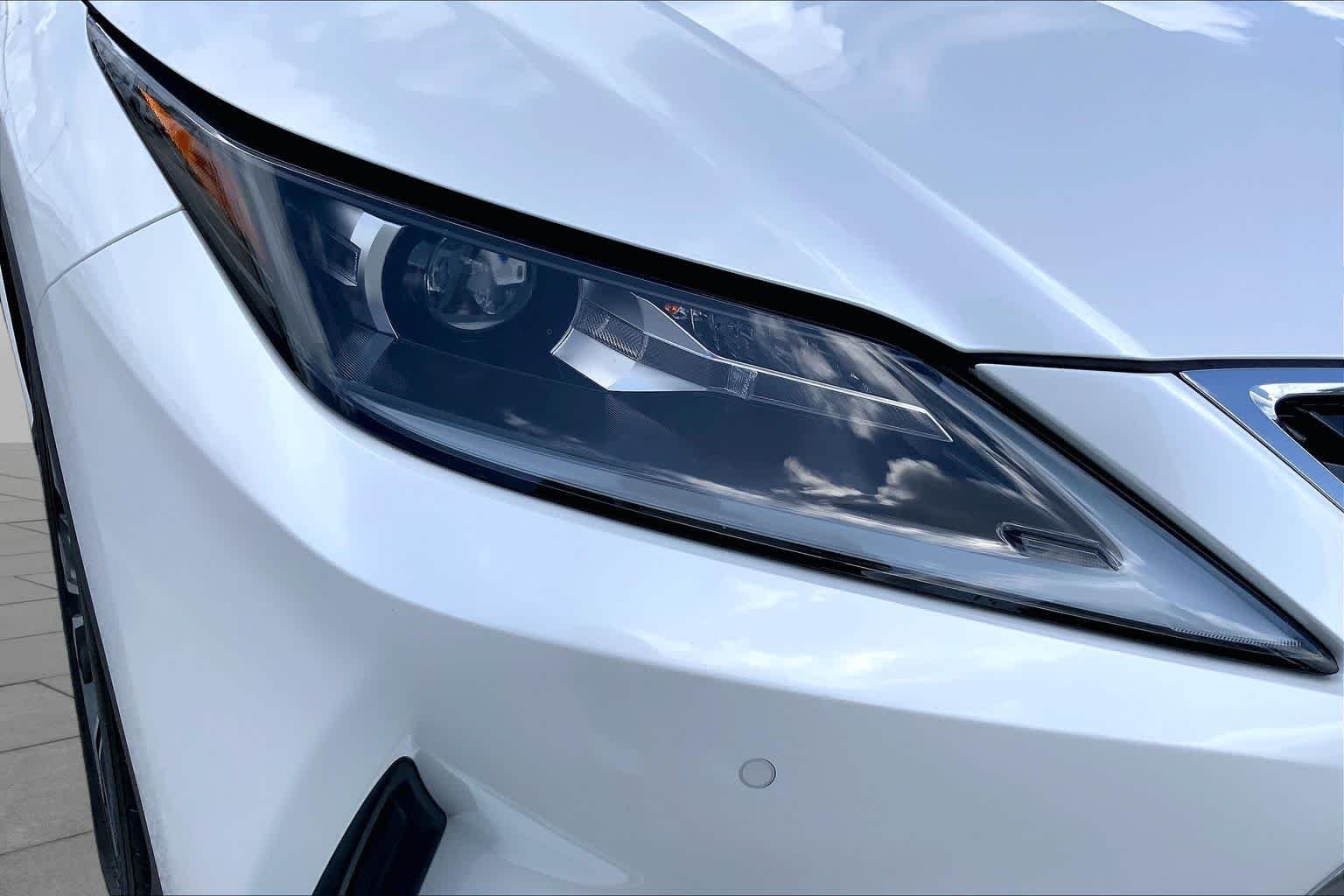 Used 2021 Eminent White Pearl Lexus  image 27