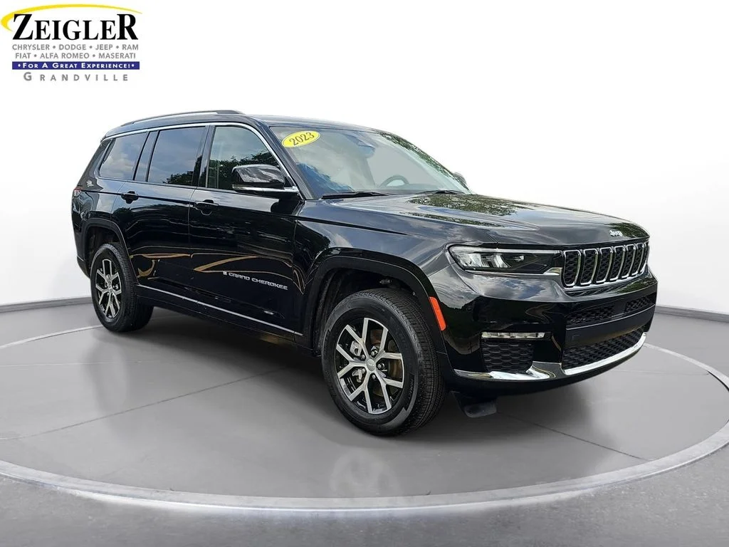 Used 2023 Black Jeep Limited image 3