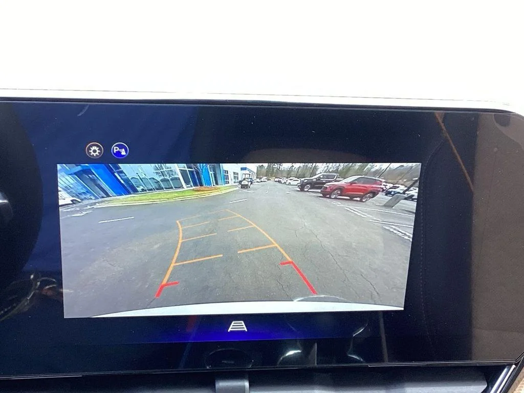 New 2026 Polar White Tricoat Chevrolet FWD ACTIV image 16