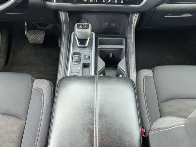 Used 2024 White Nissan SV image 19