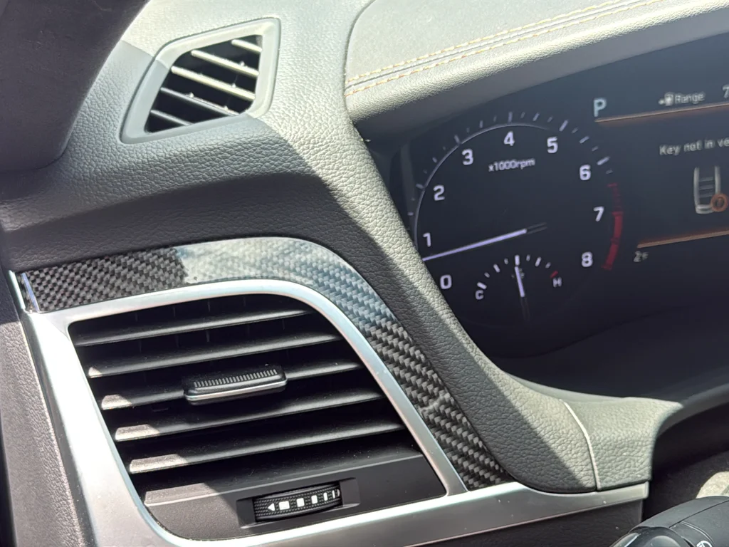 Used 2019 White Genesis 3.3T Sport image 32
