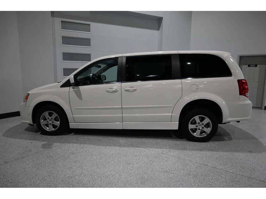 Used 2012 WHITE Dodge Crew Mobility Handicap Van image 9