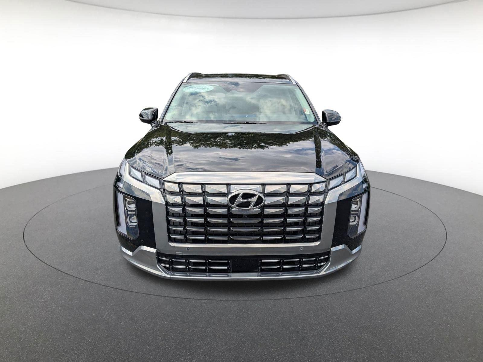 Used 2025 Abyss Black Pearl Hyundai Calligraphy image 10