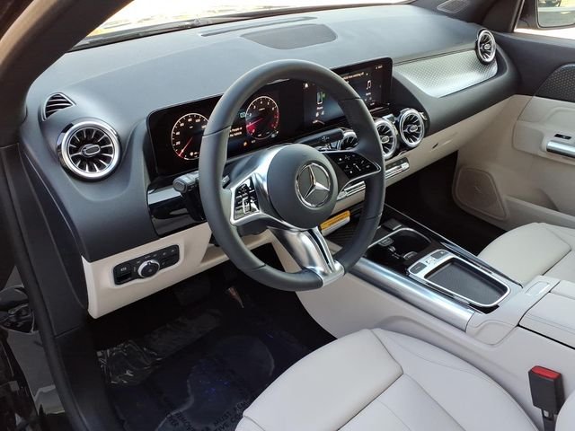 New 2026 Black Mercedes-Benz GLA 250 image 13
