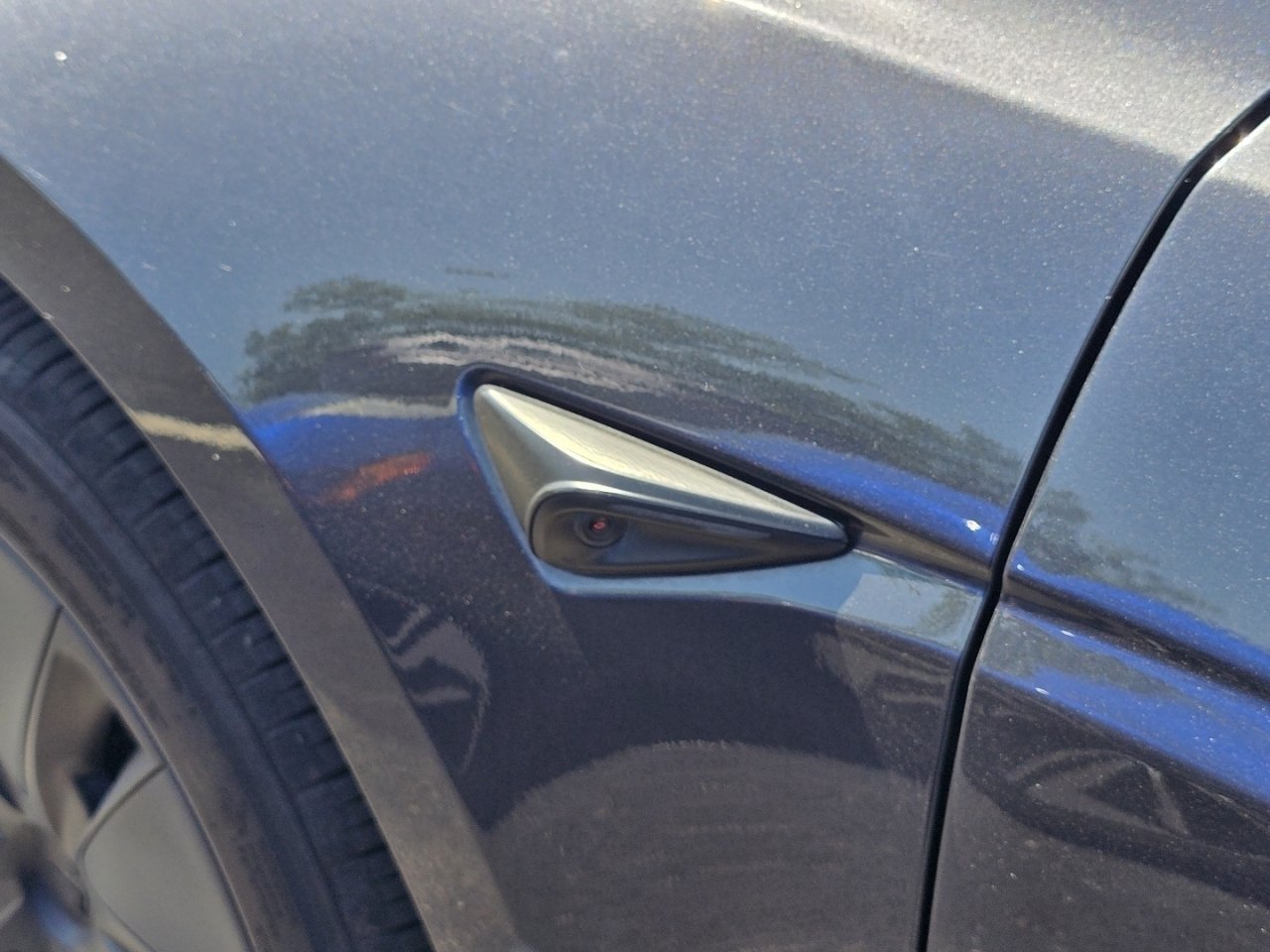 Used 2025  Tesla Long Range image 19