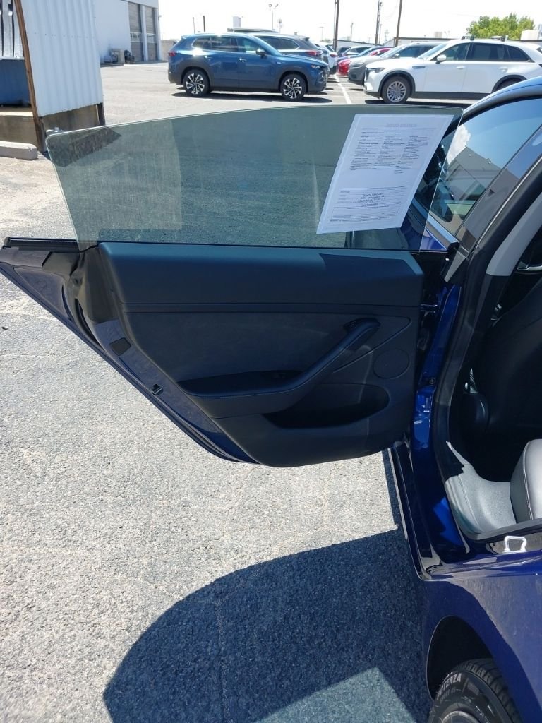 Used 2022  Tesla Long Range image 11