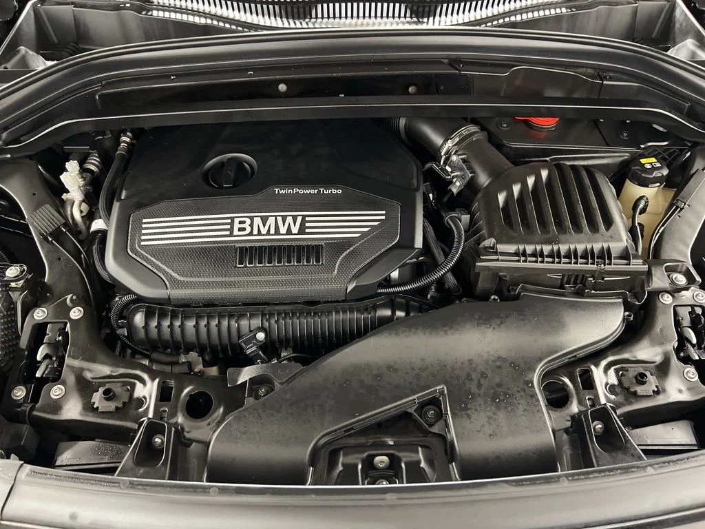 Used 2022 Black BMW xDrive28i image 22