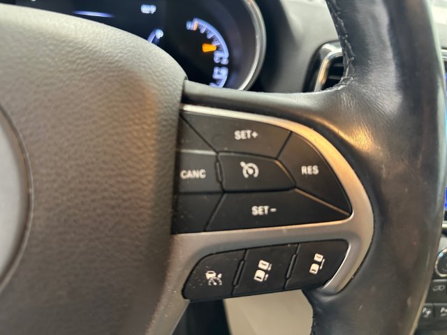 Used 2020 White Jeep Limited image 34
