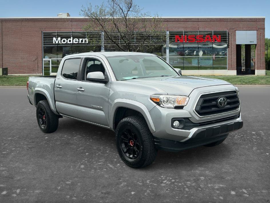 Used 2020 Silver Sky Metallic Toyota SR5 image 5