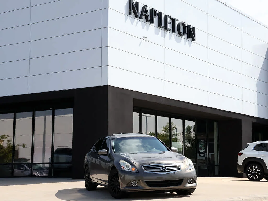 2011 INFINITI G 37 Journey's photo