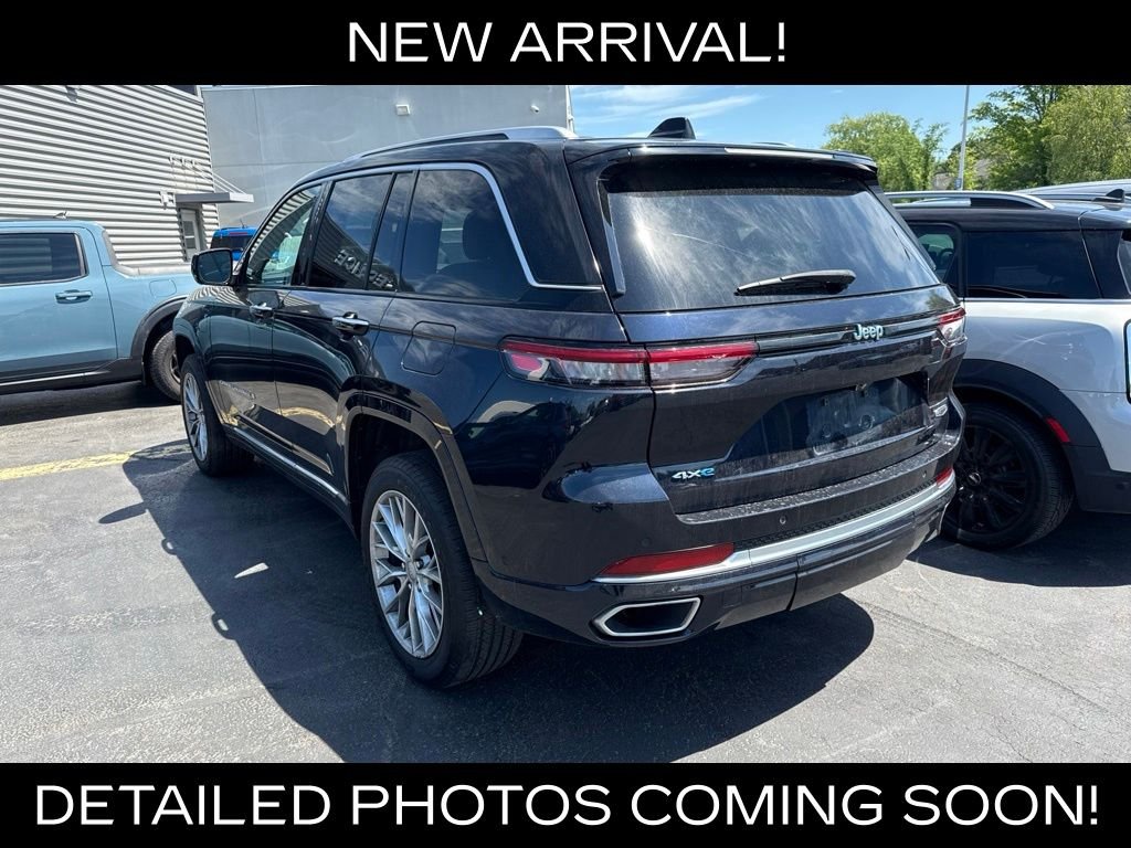Used 2022 Midnight Sky Jeep Summit 4xe image 4