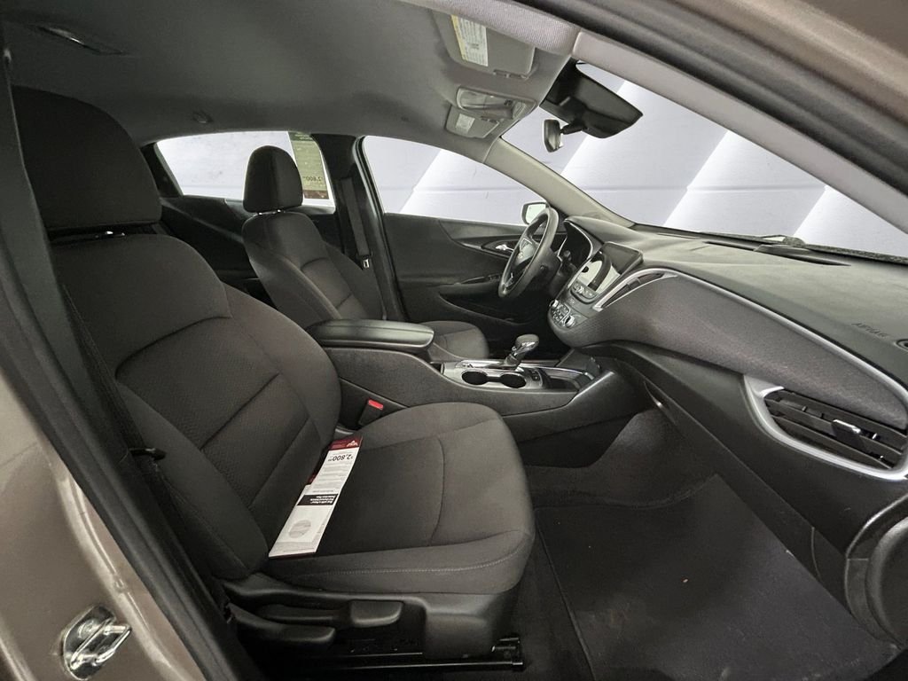 Used 2023 Gray Chevrolet LT image 13