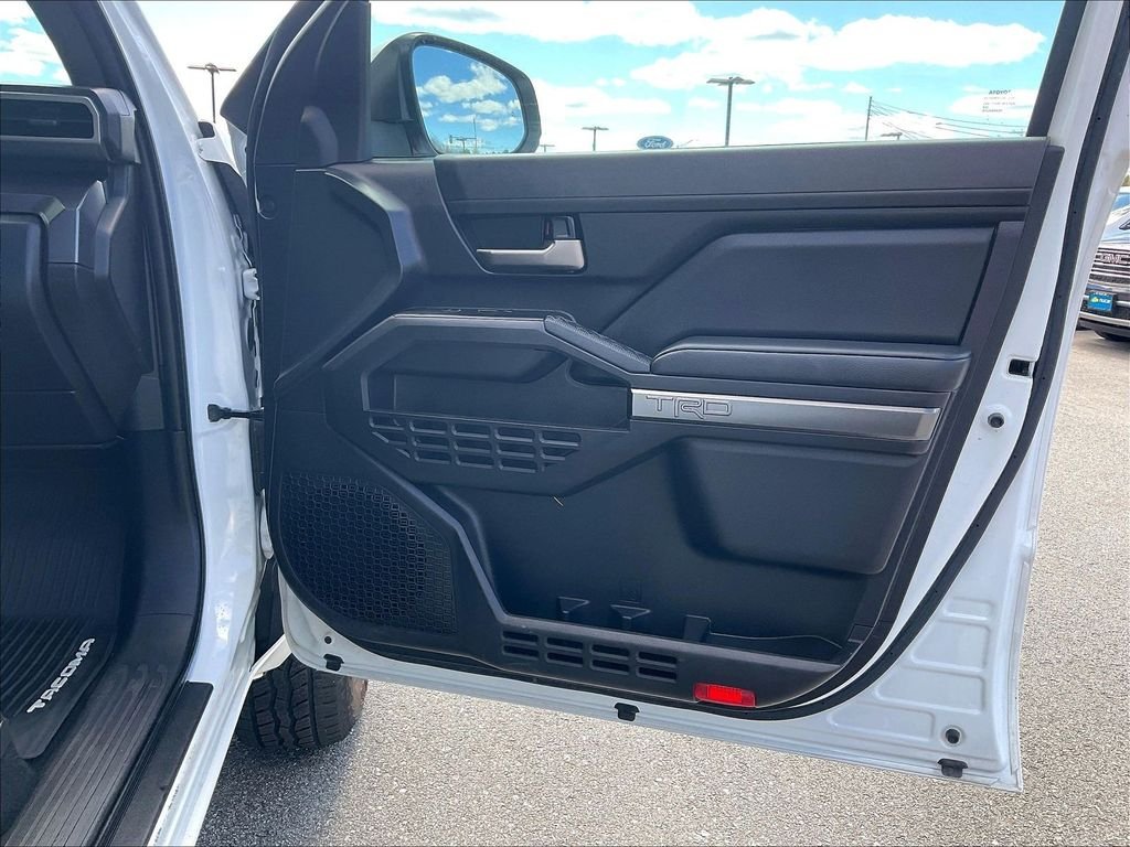 Used 2025 Ice Toyota TRD Off Road image 11
