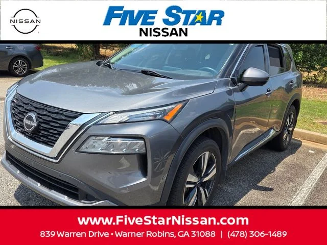 Used 2023 Gray Nissan SL image 3