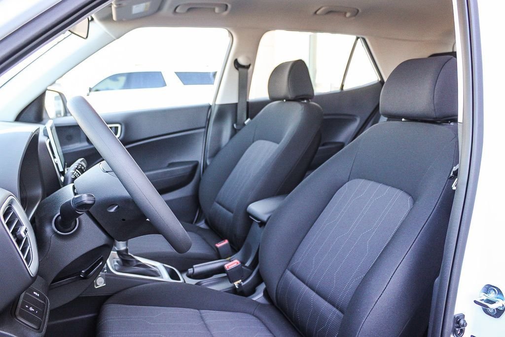 New 2026 White Hyundai SE image 18