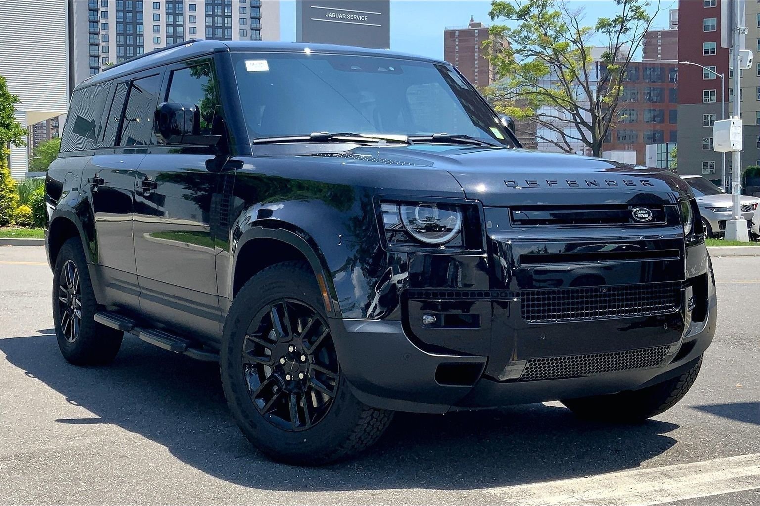 New 2026 Santorini Black LAND ROVER S image 2