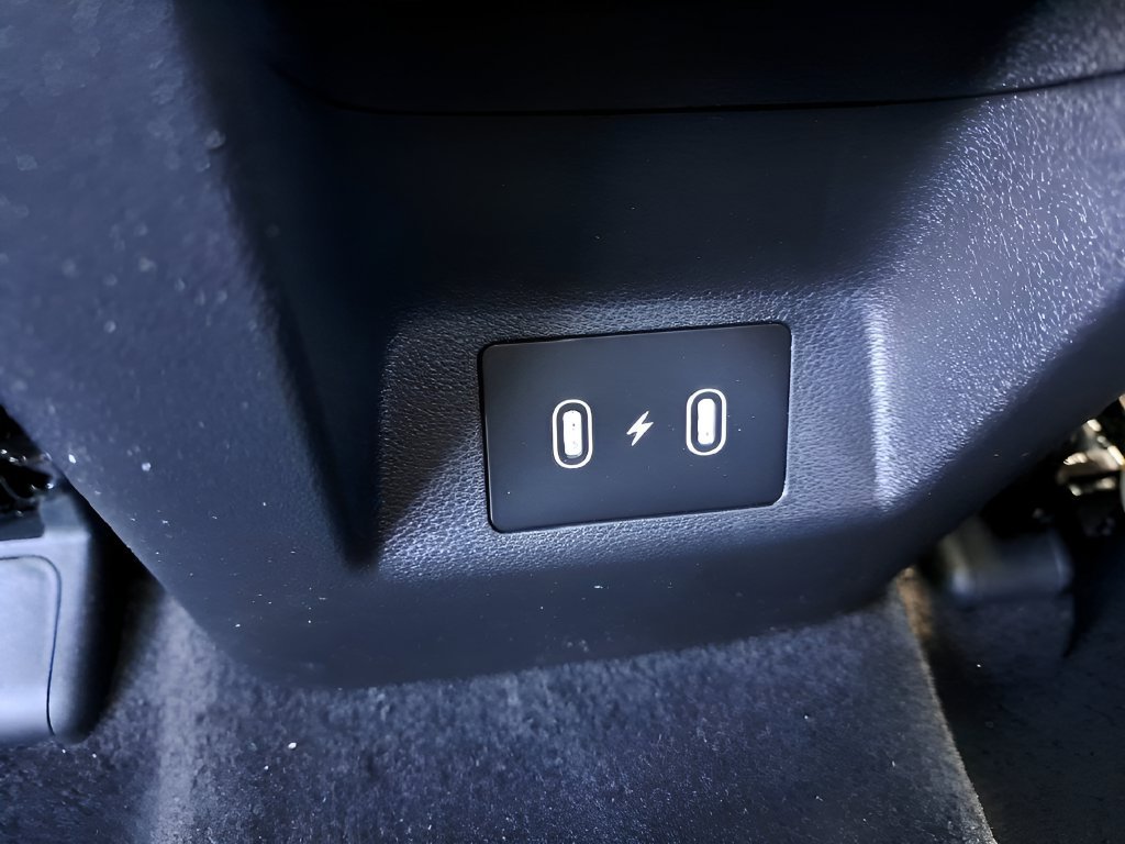 Used 2026 Green Hyundai SEL image 14