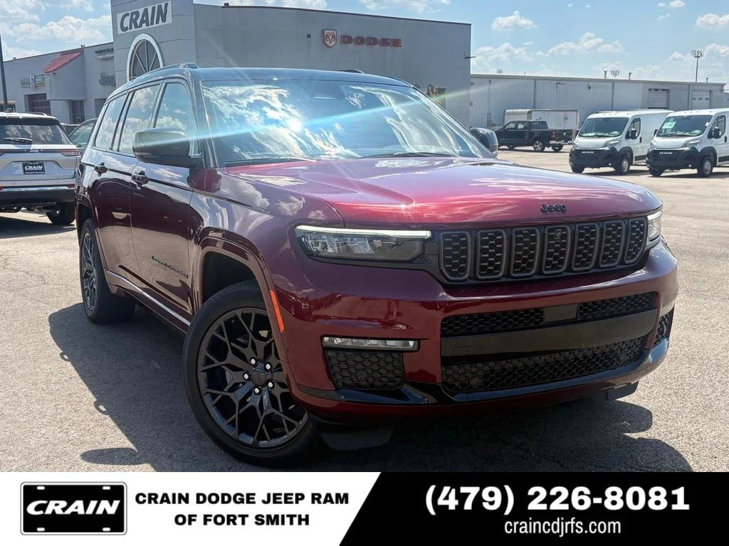 Used 2024 Red Jeep Summit image 1