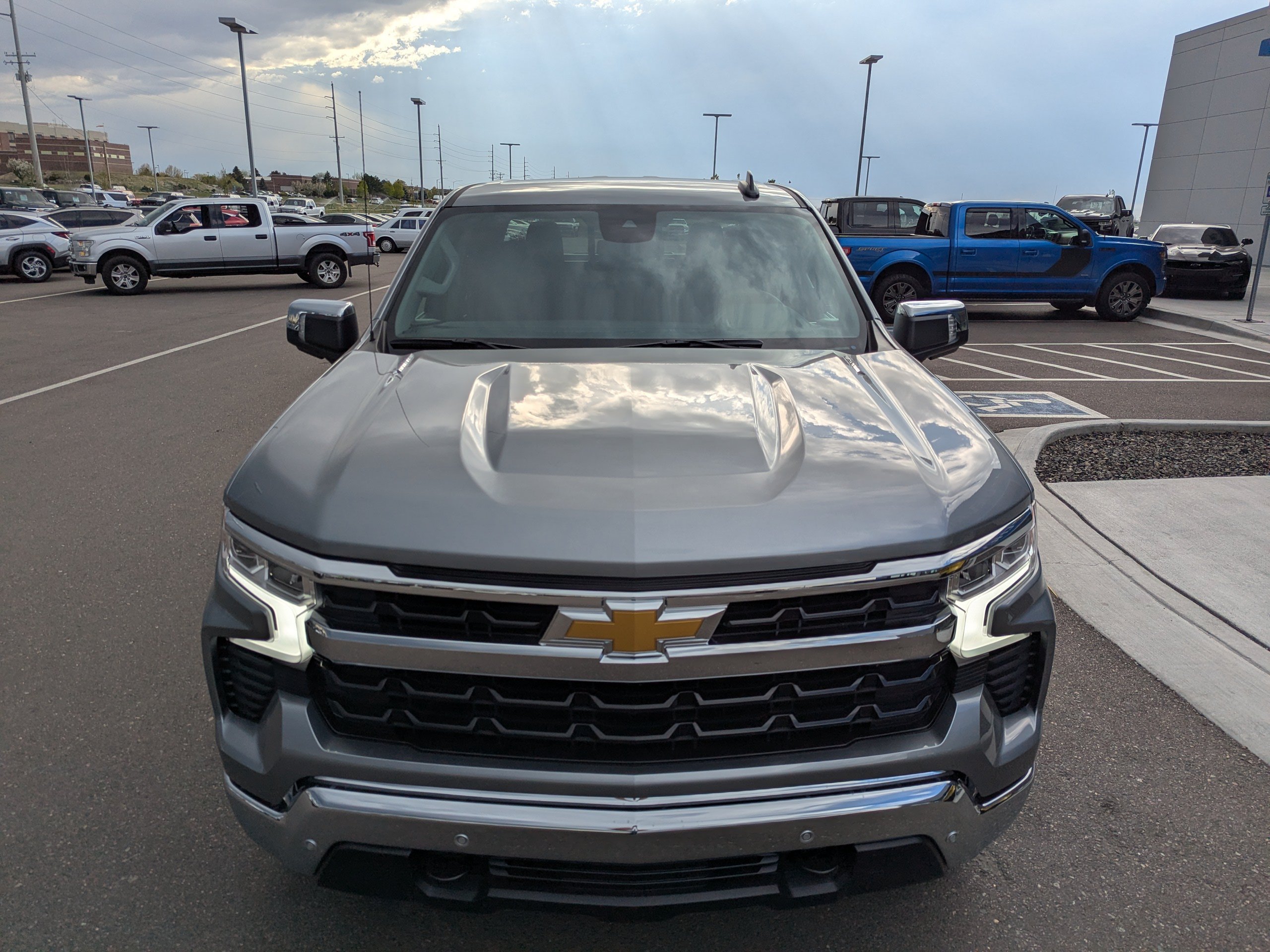 2026 Chevrolet Silverado 1500 LT - Photo 4