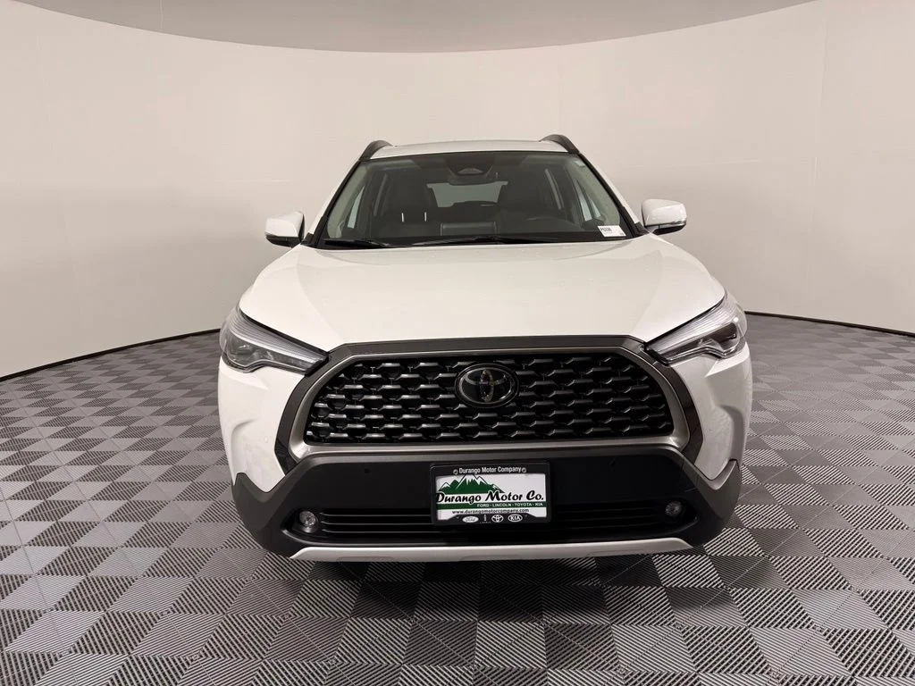 Used 2023 Beige Toyota XLE image 3
