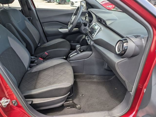 Used 2019 Cayenne Red Nissan SV image 23