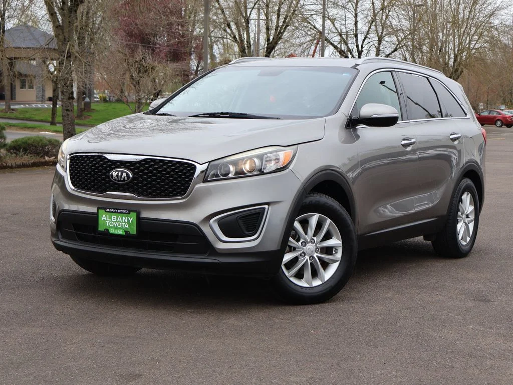 2016 Kia Sorento LX AT's photo