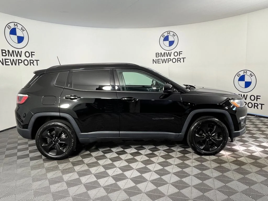 Used 2019 Black Jeep Latitude image 5