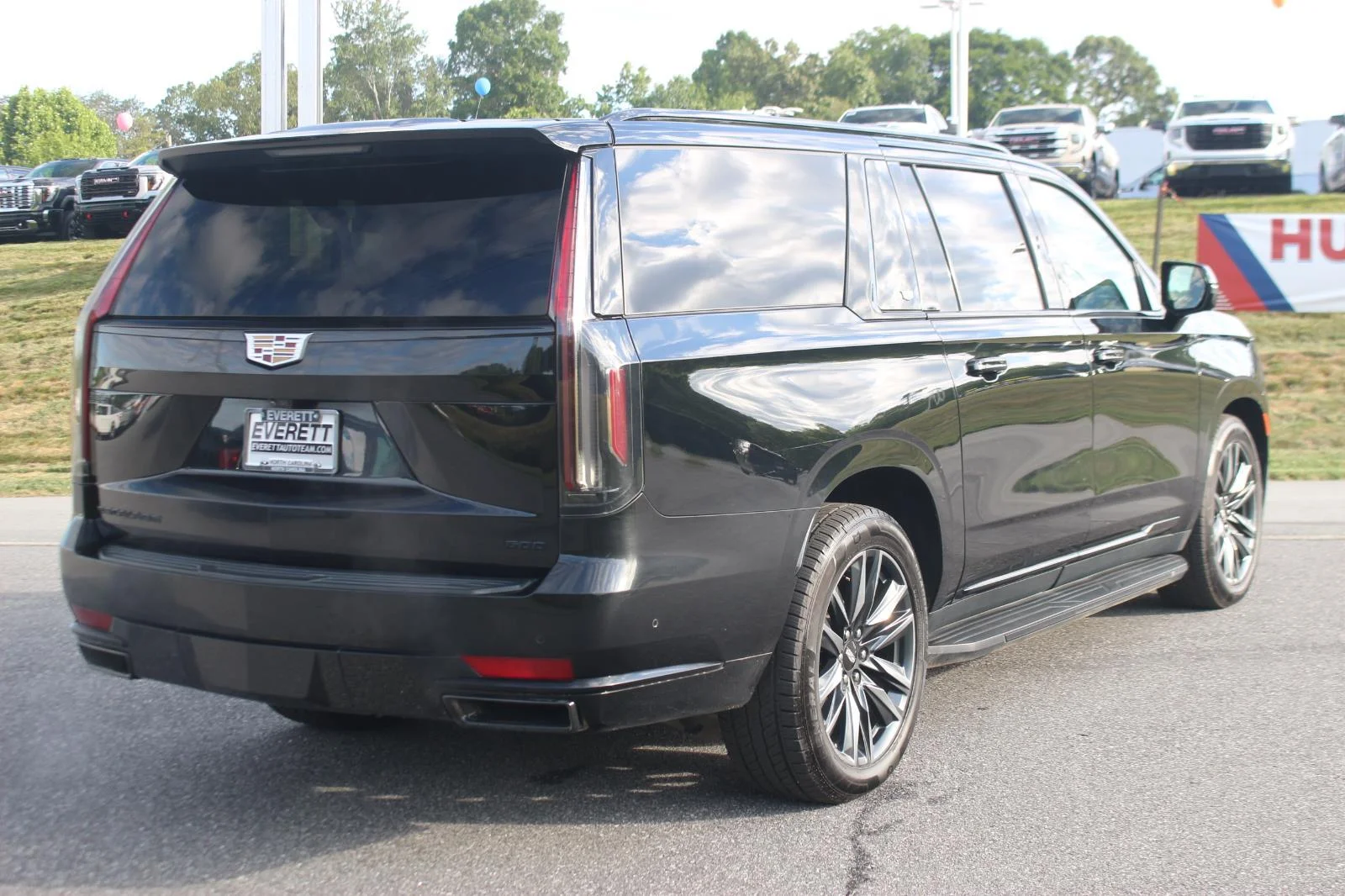 Used 2021 BLACK RAVEN Cadillac Sport Platinum image 6