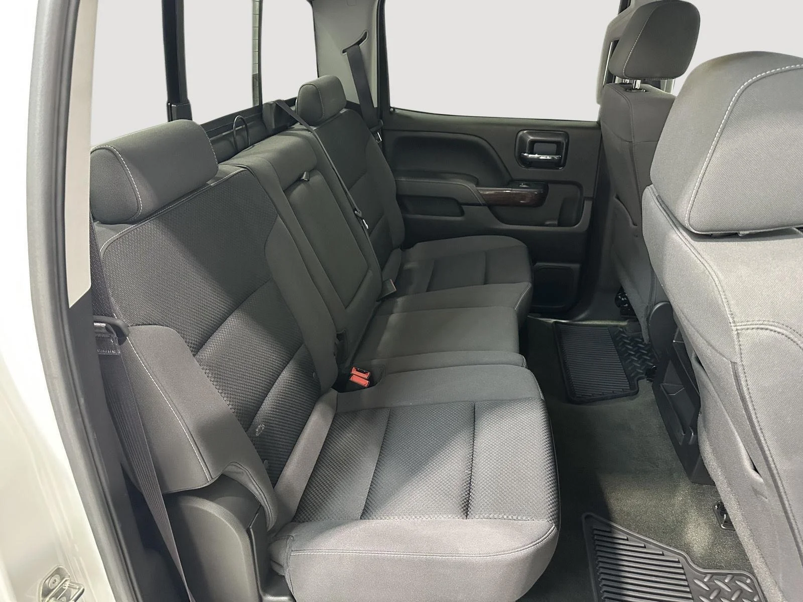 Used 2016 SUMMIT WHITE GMC SLE image 25