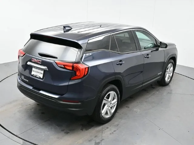 Used 2018 BLUE STEEL METALLIC GMC SLE image 37