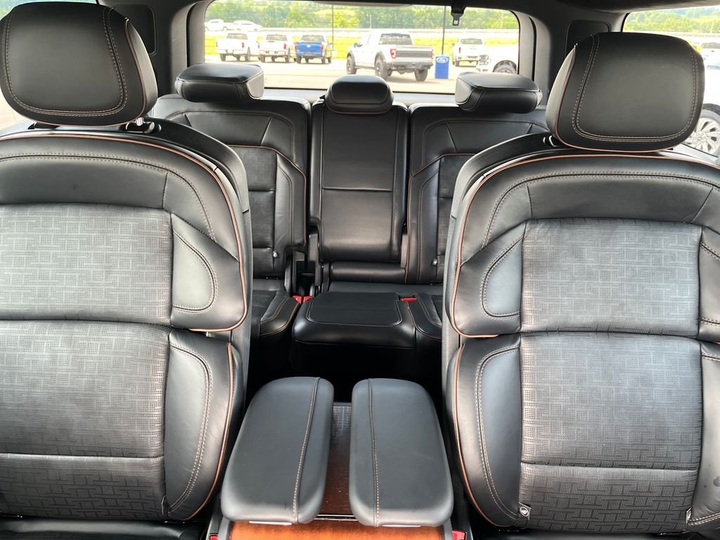 Used 2025 Gray Lincoln Black Label image 23
