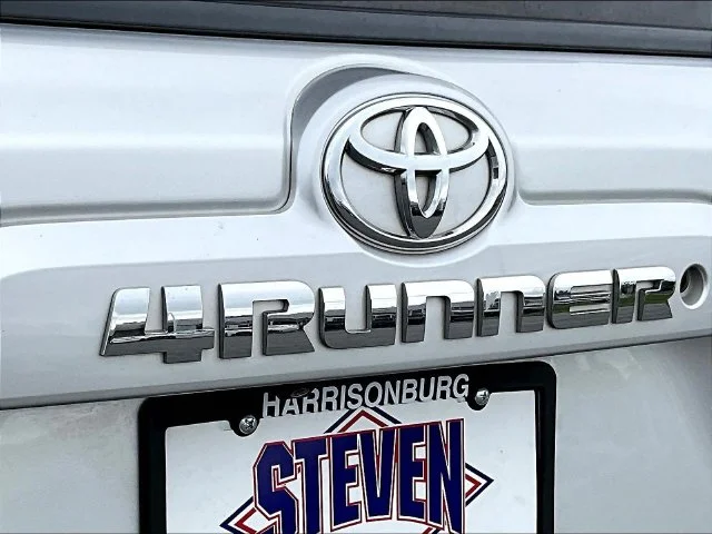 Used 2019 Silver Toyota SR5 image 29