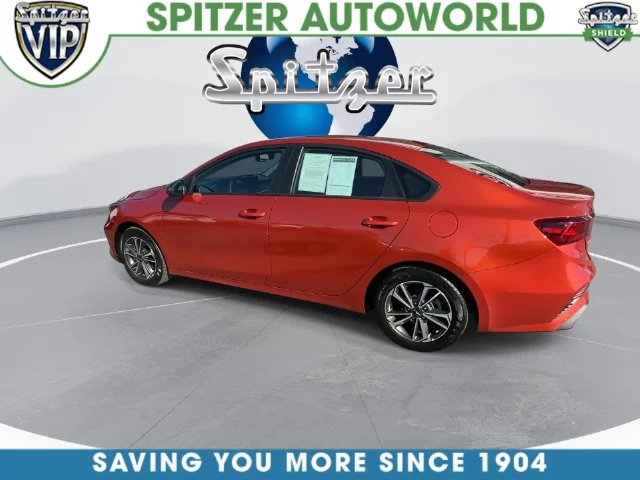Used 2023 Red Kia LXS image 11