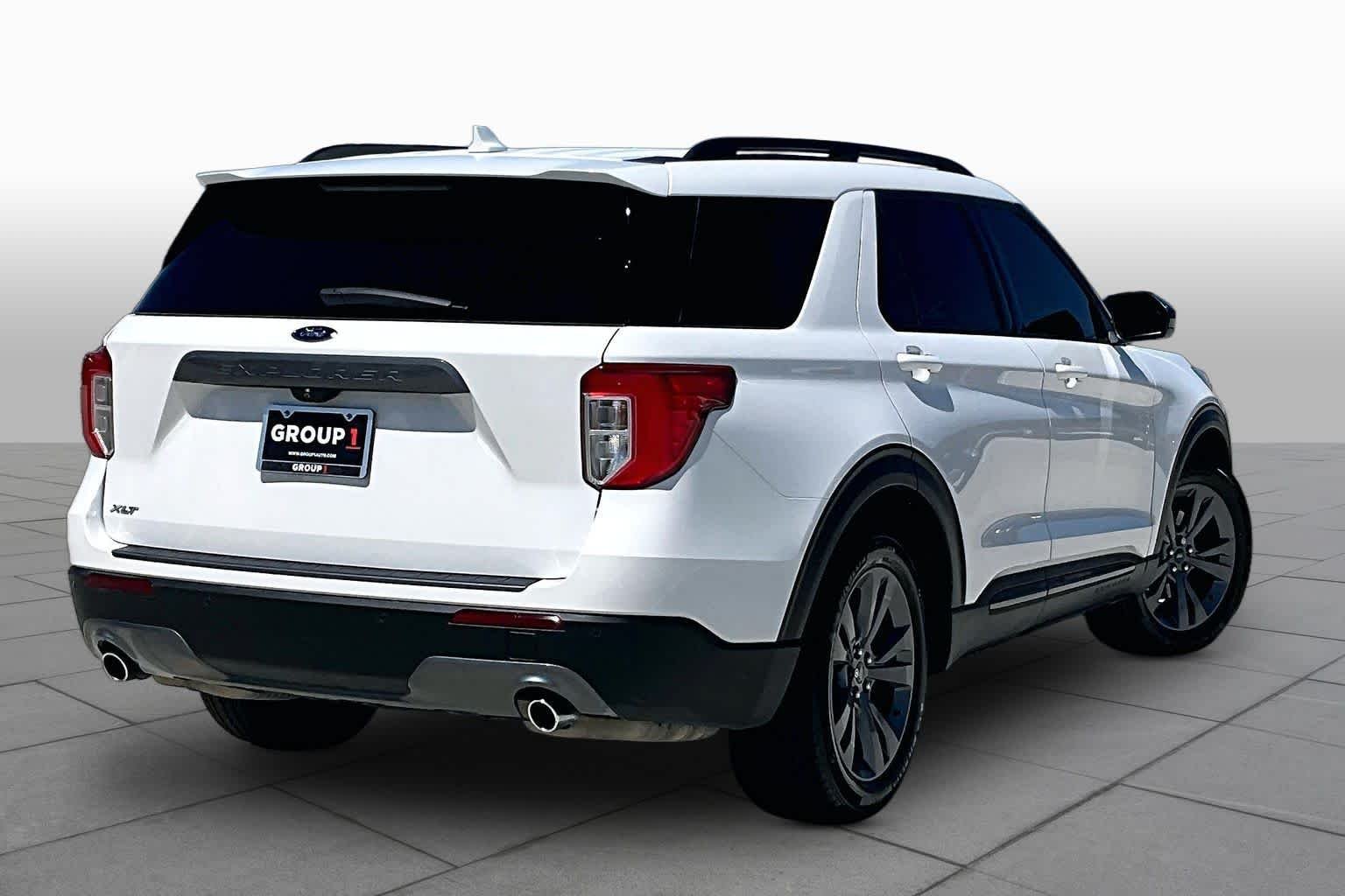 Used 2024 Star White Metallic Tri-Coat Ford XLT image 12