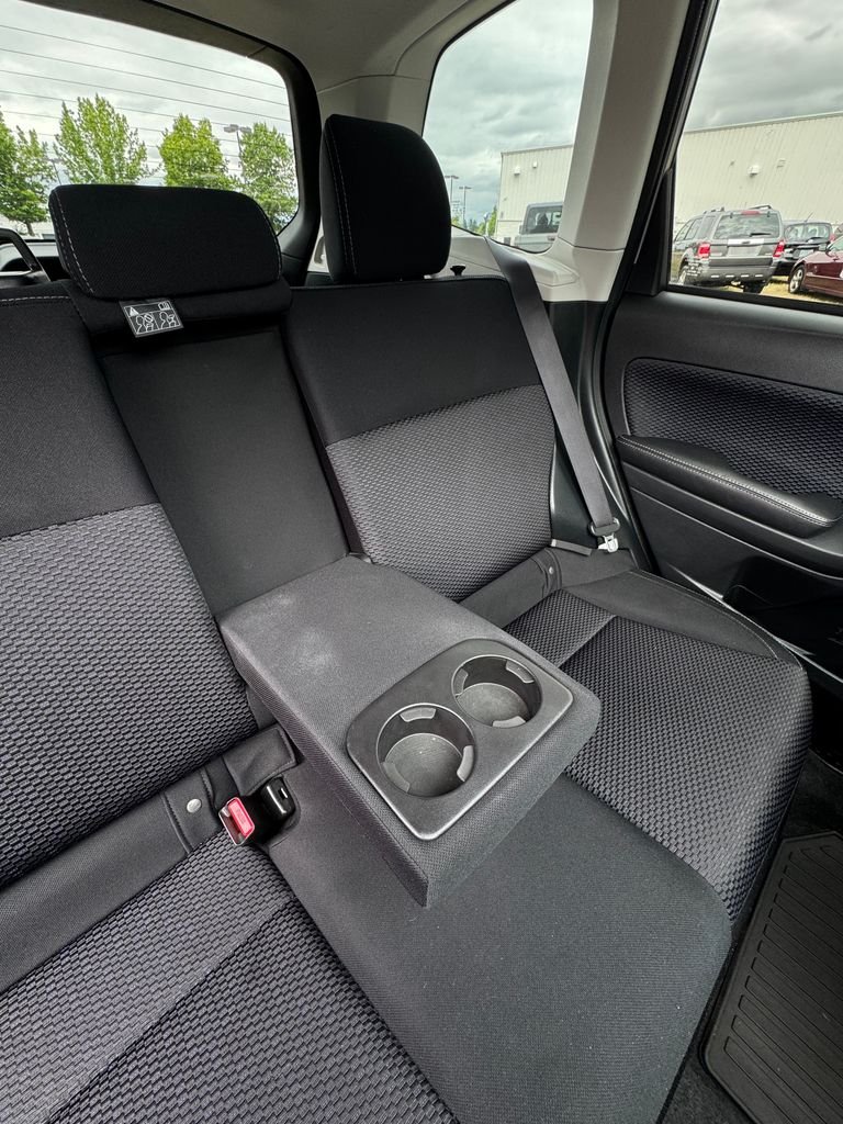 Used 2018 Ice Silver Metallic Subaru 2.5i Premium image 25