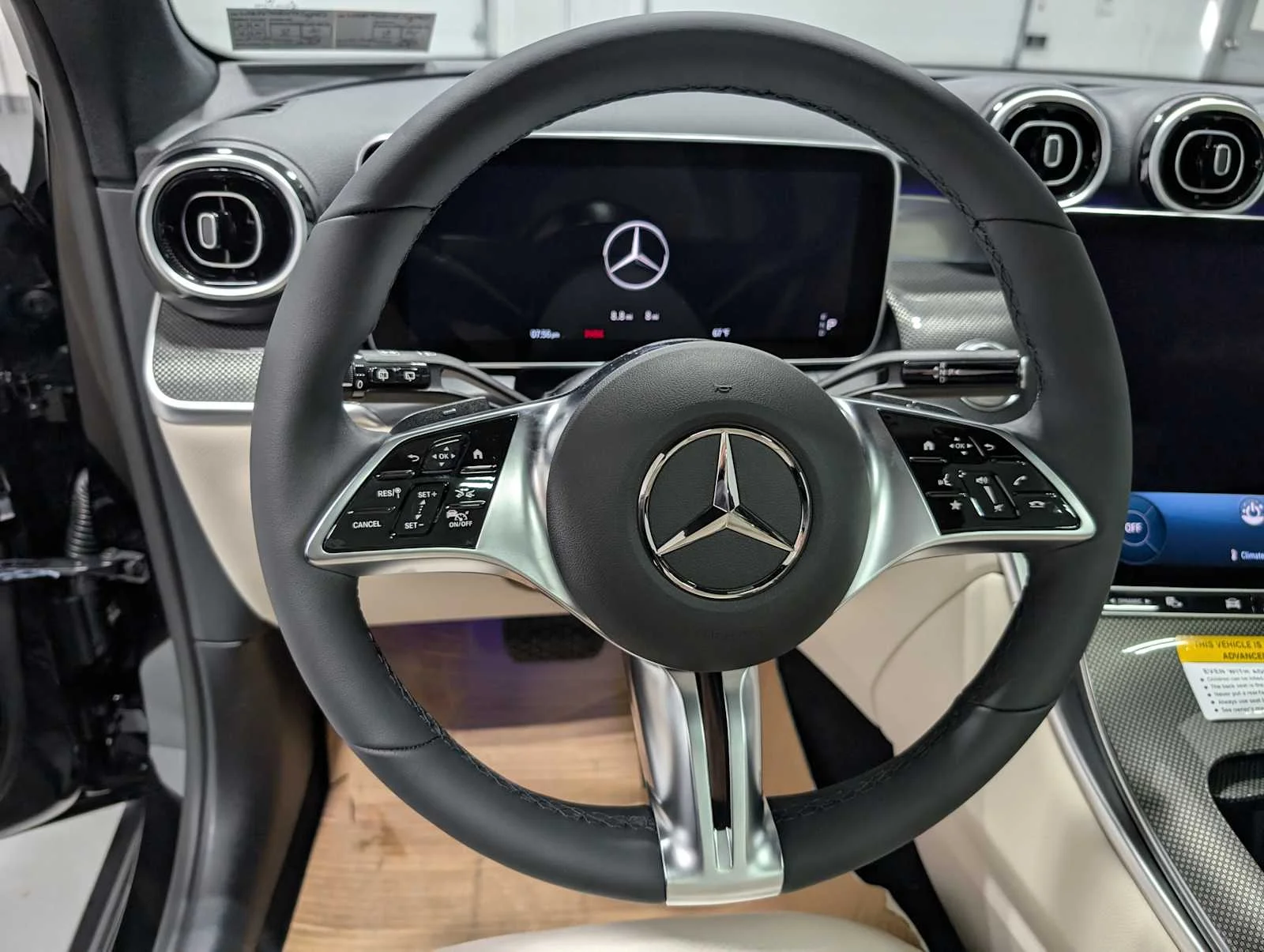 Certified Used 2026 Obsidian Black Metallic Mercedes-Benz GLC 300 image 33
