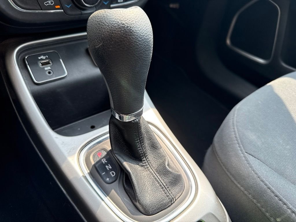 Used 2019 Gray Jeep Sport image 31