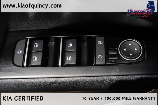 Used 2025 Red Kia S image 19