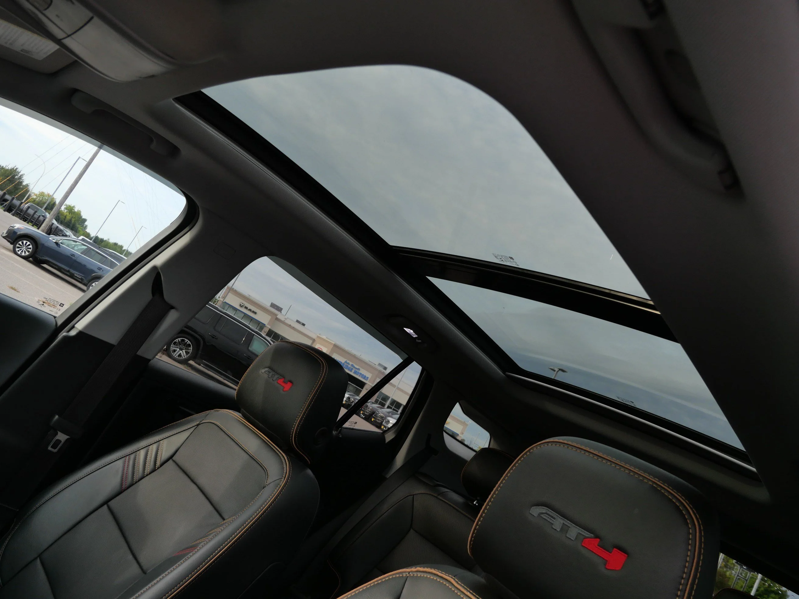 Used 2023 Summit White GMC AT4 image 21