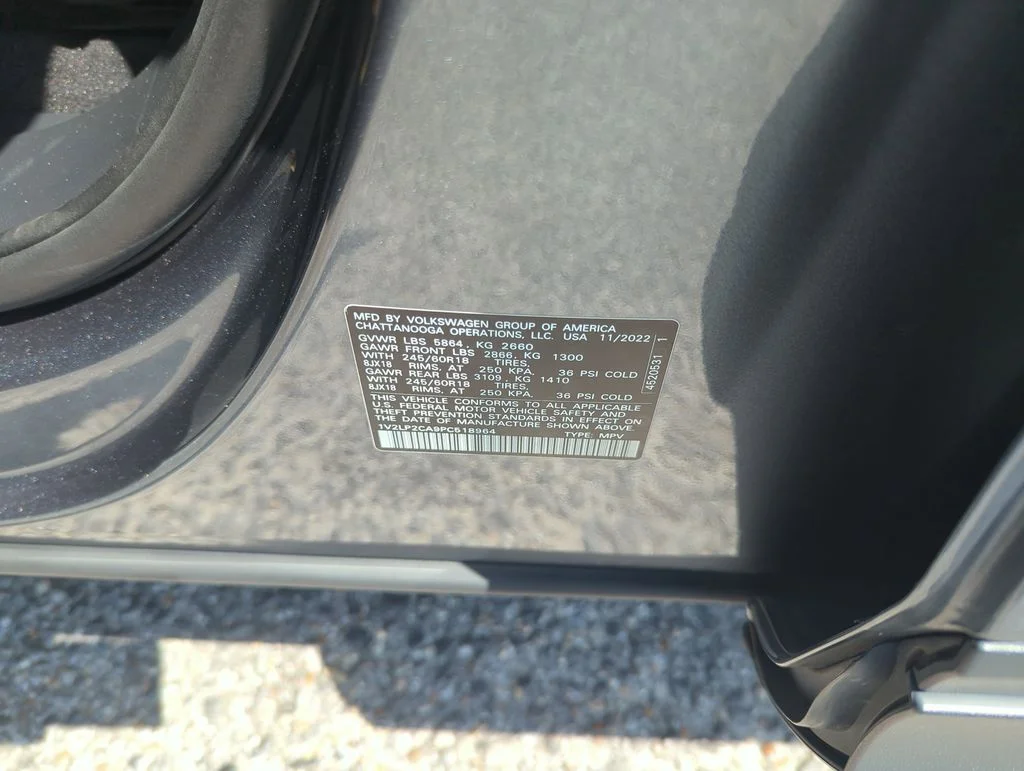 Used 2023  Volkswagen 2.0T SE image 39