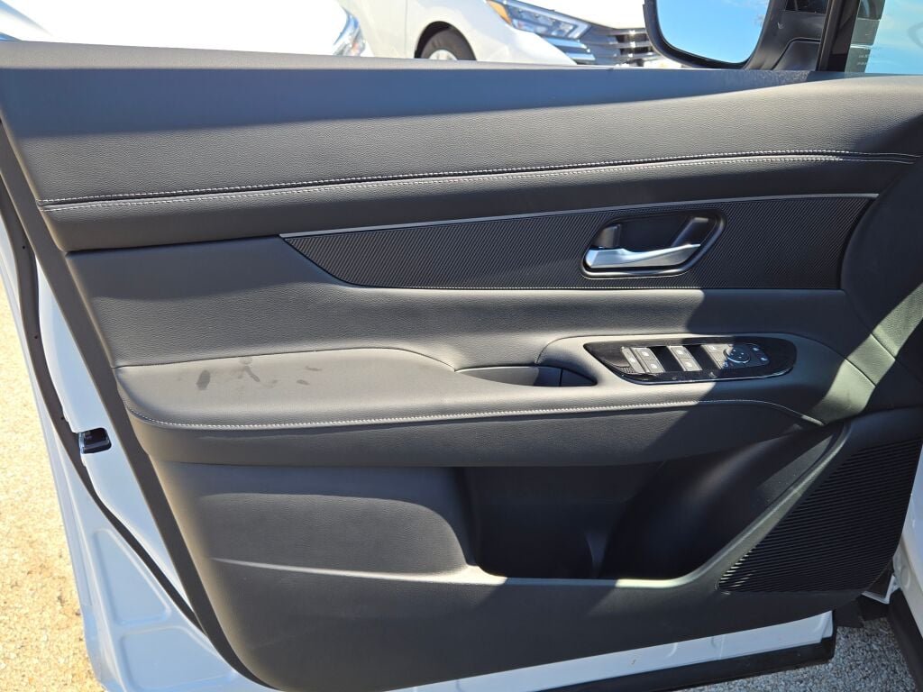 2025 Nissan Murano SV - Photo 23